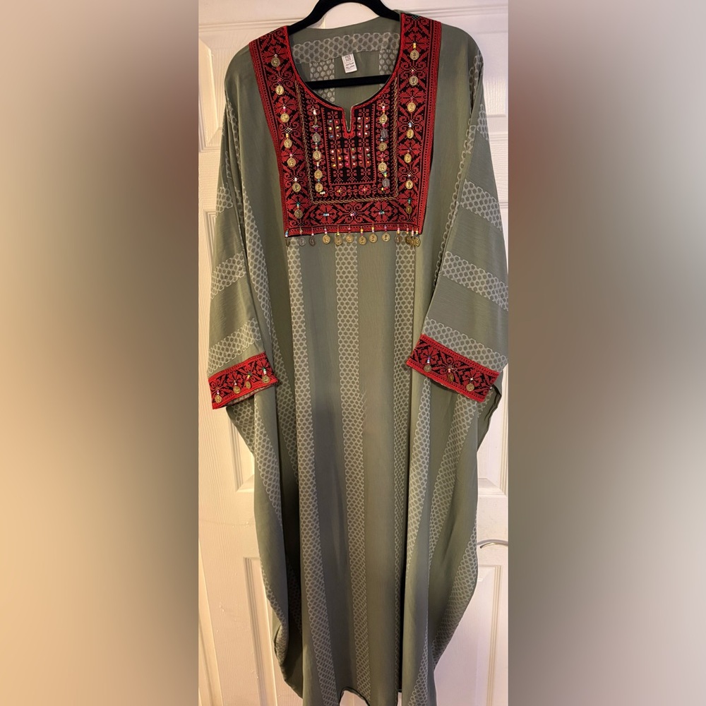 Green and Red Embroidered Kaftan / Jalabia